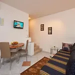 In Mastrinka With Loggia, Air Conditioning, Wifi, Washing Machine 5159-1 Trogir