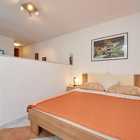 In Mastrinka With Loggia, Air Conditioning, Wifi, Washing Machine 5159-1 Apartament *