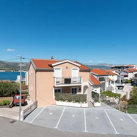 In Mastrinka With Loggia, Air Conditioning, Wifi, Washing Machine 5159-1 Lejlighed