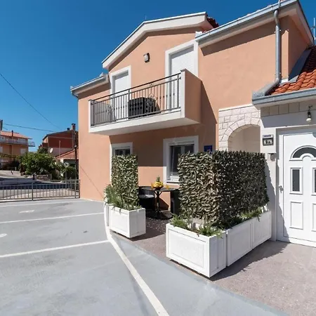 Apartment In Mastrinka With Loggia, Air Conditioning, Wifi, Washing Machine 5159-1 Trogir