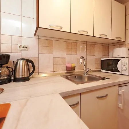 In Mastrinka With Loggia, Air Conditioning, Wifi, Washing Machine 5159-1 *