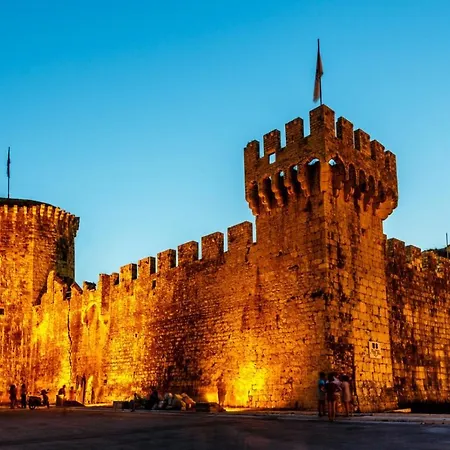 In Mastrinka With Loggia, Air Conditioning, Wifi, Washing Machine 5159-1 Daire