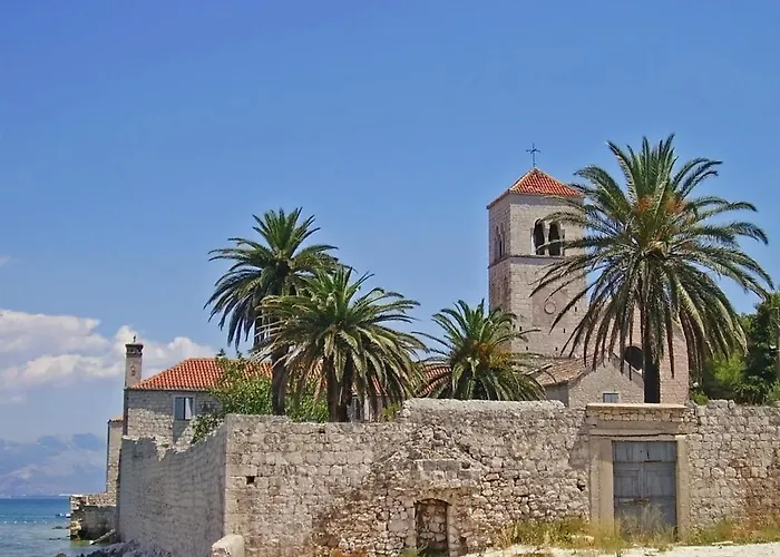 In Mastrinka With Loggia, Air Conditioning, Wifi, Washing Machine 5159-1 *